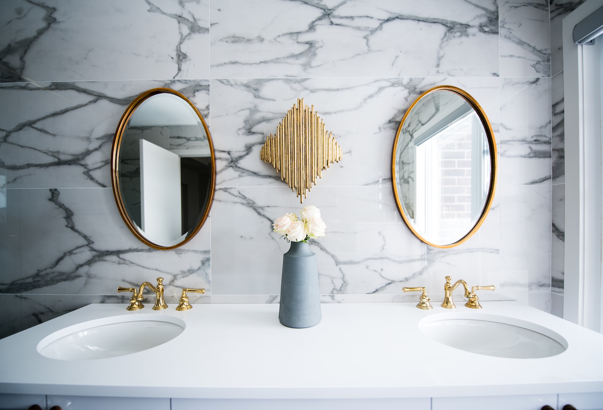 How to Find the Right Mirrors for Your Home