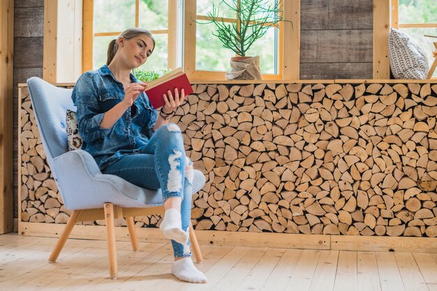 Creating a Cozy Reading Nook in Your Home